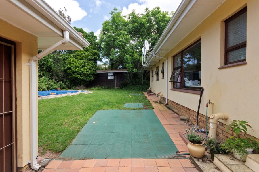 5 Bedroom Property for Sale in La Concorde Western Cape